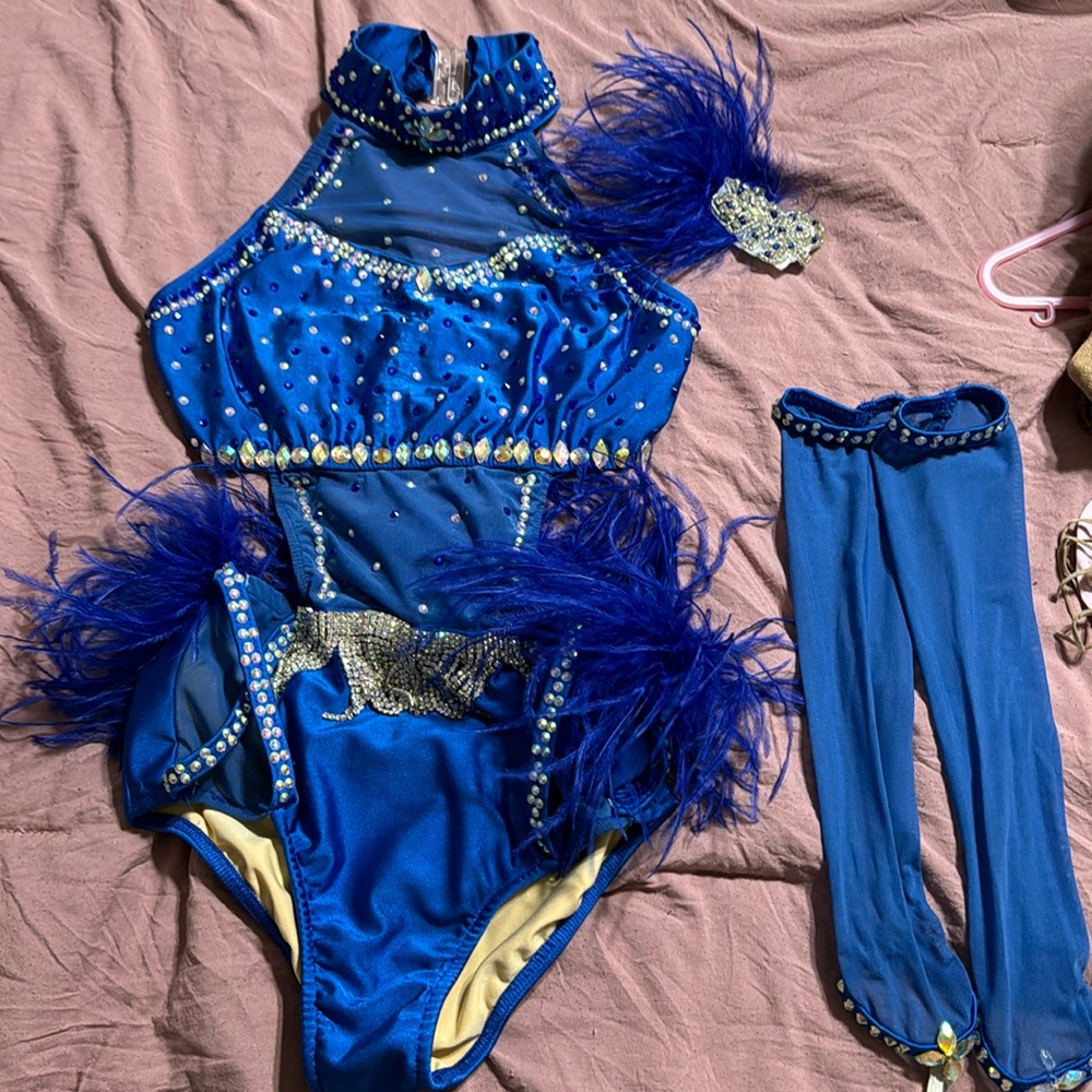 Glamour XLC Blue w headpiece and gloves